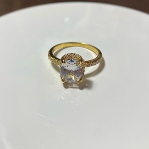NWOT Giani Bernini: Gold-plated, oval halo ring • Macy’s exclusive⭐️